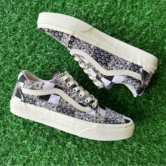 đź’«Vans Old Skool Patchwork Floral SEND OFFERS - Picture 8 of 8